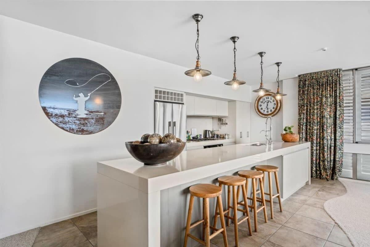 Pembroke Luxury Apartment Wanaka Buitenkant foto